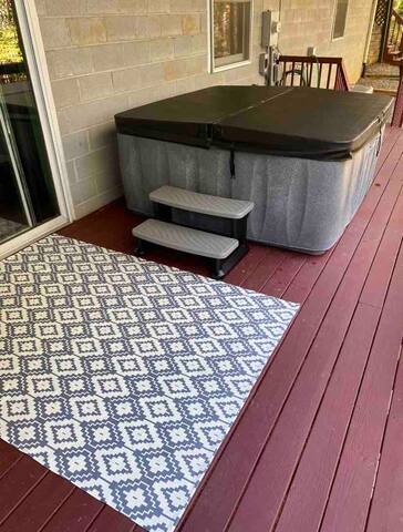 East Asheville: Hot Tub & Game Room, 6 miles to DT gallery image 5