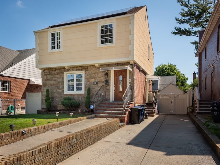 Spacious 5Bedroom Home for Your Getaway Retreat Houses for Rent in