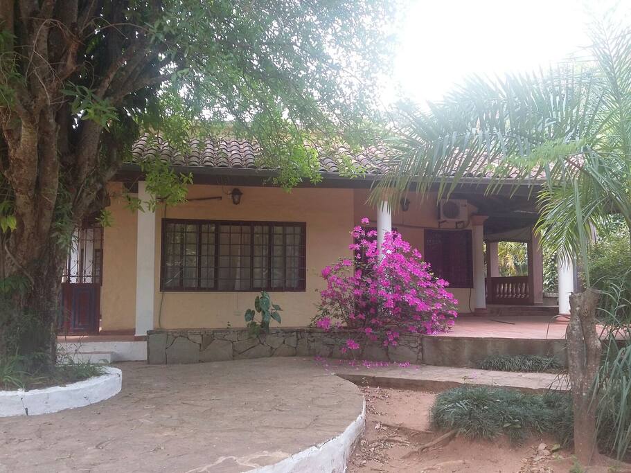 Vista de la casa principal.