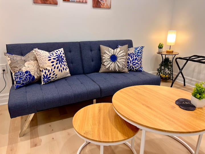 The Boho Oasis: Deluxe Apartment - Windsor