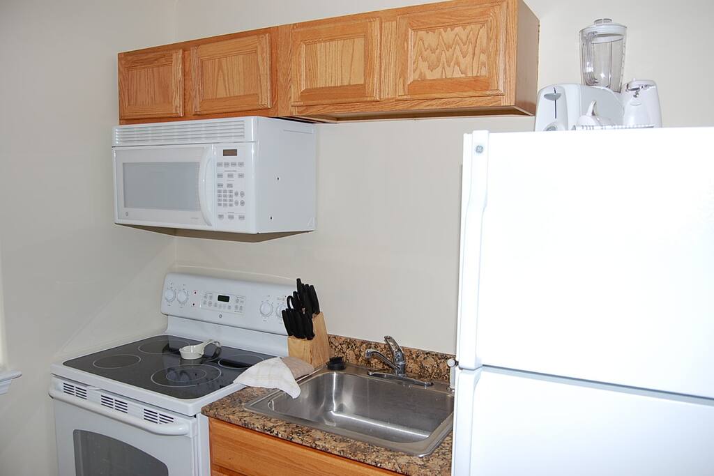 Oak Shores Studio 36-Kitchen