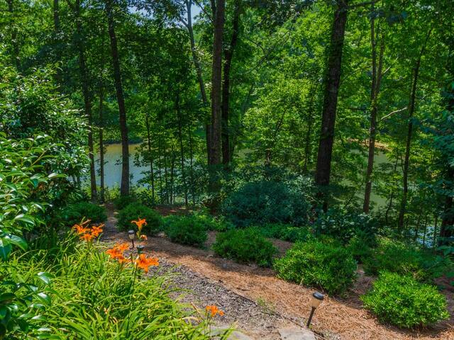 Birchwood Lake Estate