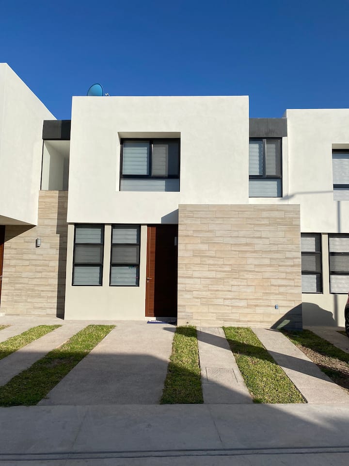 Laguna de Santa Rita Holiday Rentals & Homes San Luis Potosí, Mexico