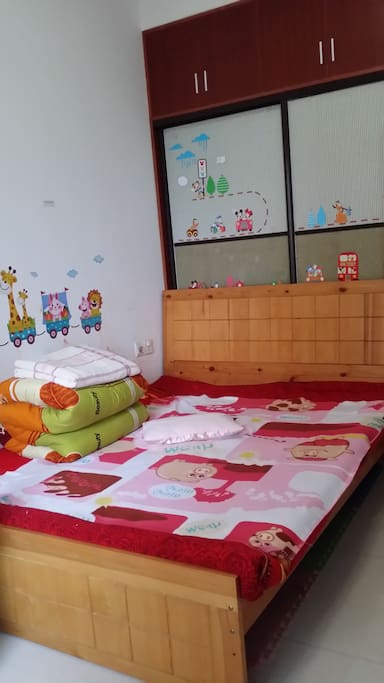 guest room 1# :
1.5meter bed include child seat
