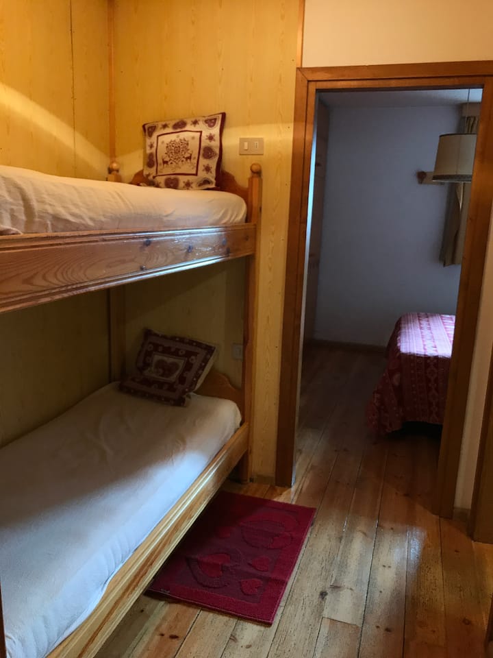 מיטות קומתיים