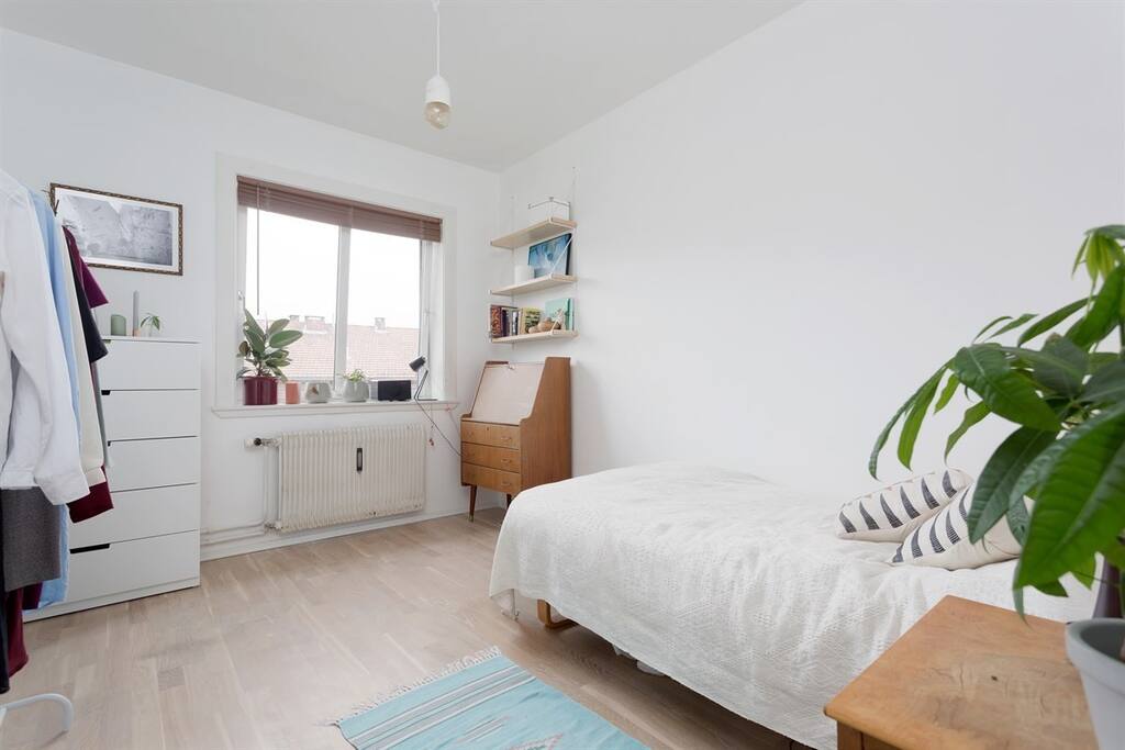 Room 2: available from the 26th of June-13th of July