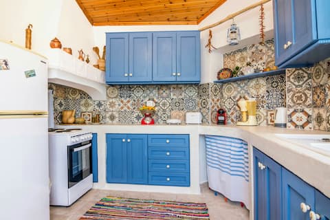 Traditional Cosy Village House !relaxing terrace