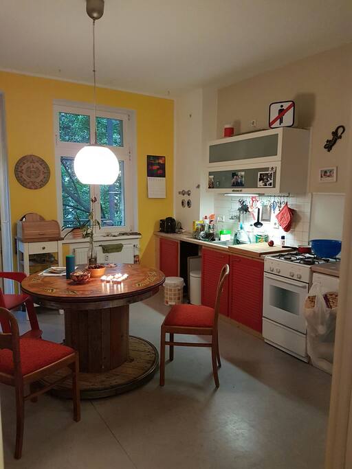 Wohnküche mit Balkon
