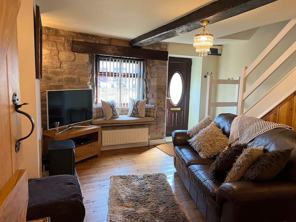 Cosy countryside cottage — photo 1