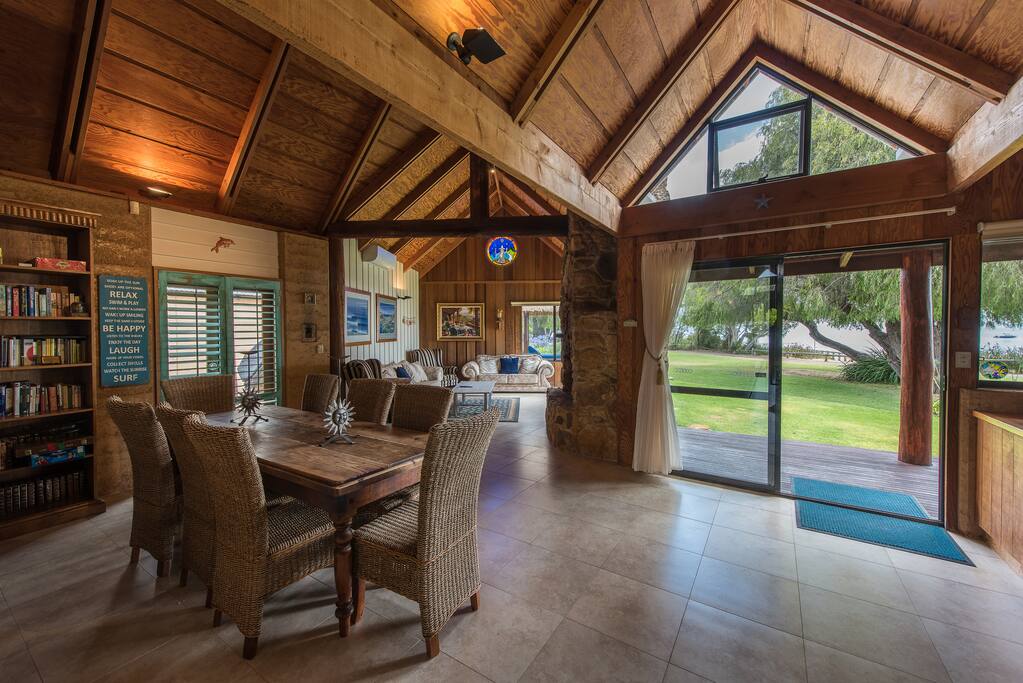Meals area with views to the beach outside