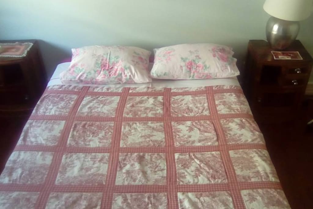 Couple-bed