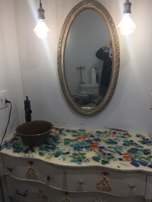Bathroom vanity