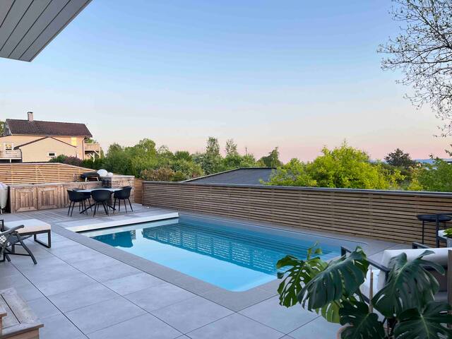 Family friendly home, pool and quiet neighborhood.