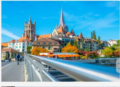 Top performing Airbnb: Beautiful studio in downtown Lausanne in Lausanne