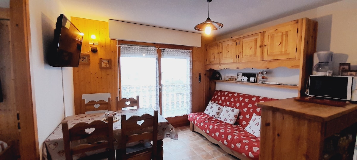Top Airbnb: The heart of Les Mémises in Thollon Les Mémises