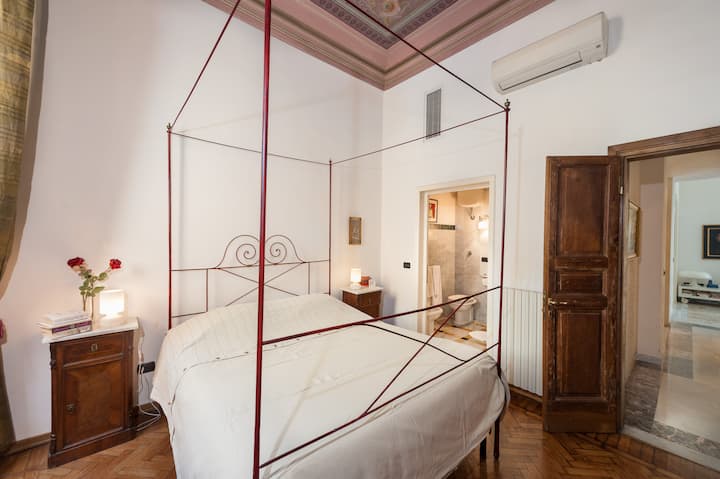 საძინებელი 1