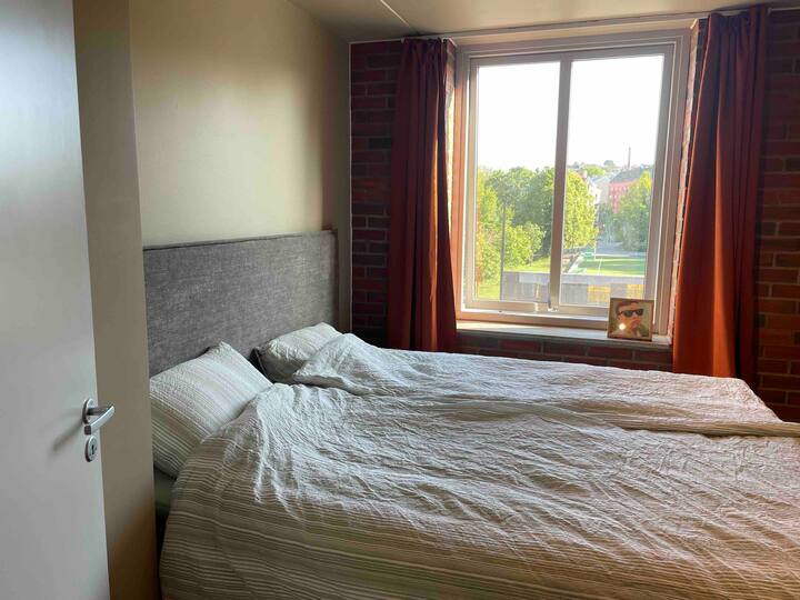 Hlavná spálňa s manželskou posteľou