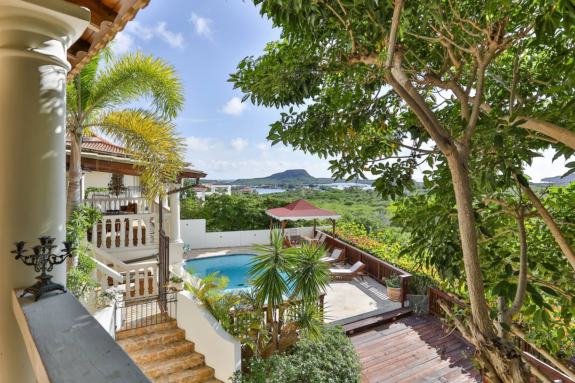 Private luxurious villa with amazing ocean views