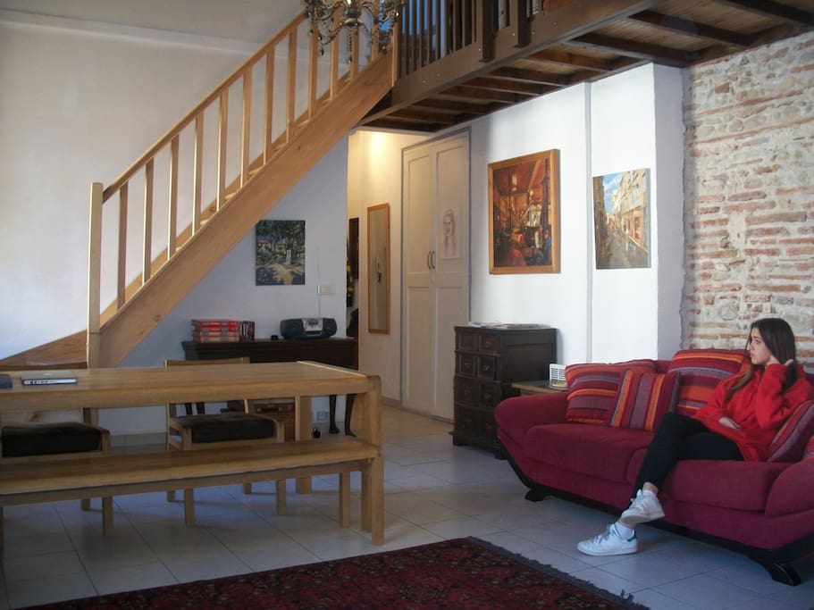 Stair to mezzanine