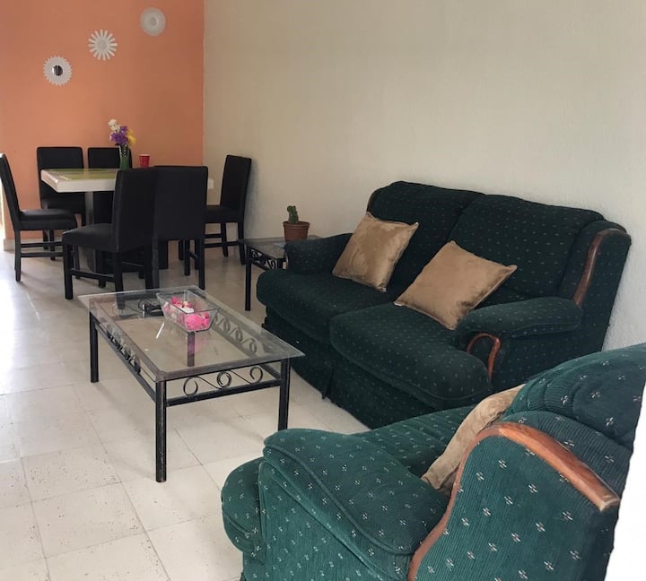 Casa Cómoda Con Amplio Jardín. - Ciudad Valles