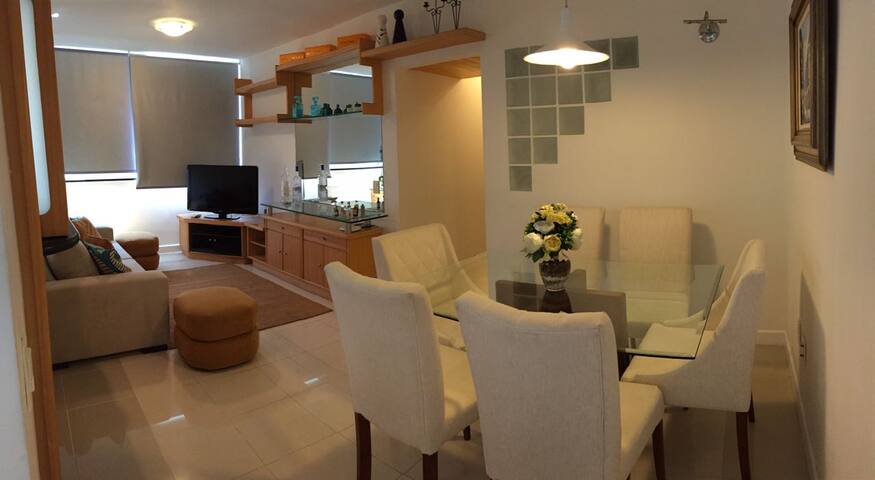 Charmoso 3 quartos no Leblon