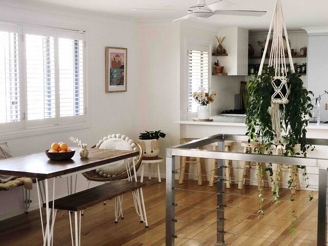 Pandanus Beach House gallery image 2