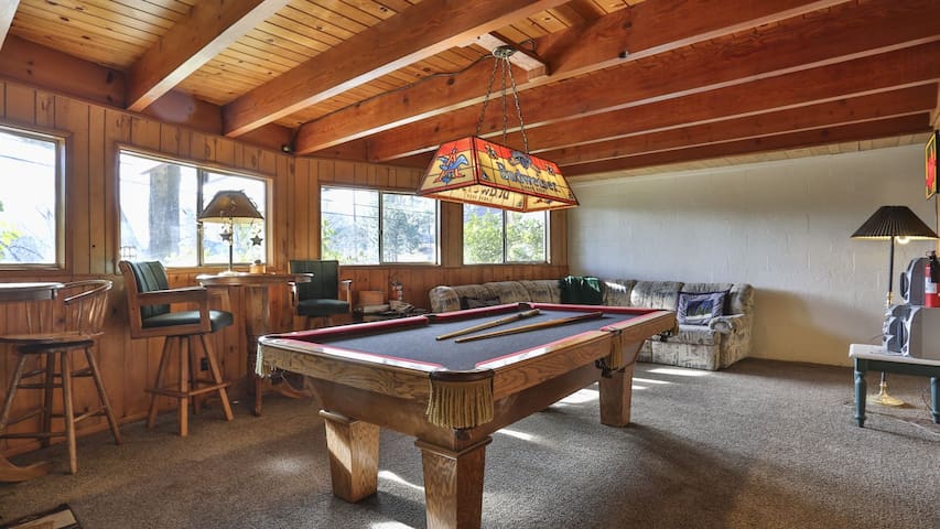 3LEVEL A FRAME+GAMEROOM+POOL-POKER TABLE+BBQ DECK
