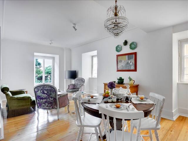 ⭐Stylish 2 Bedroom Apartment in Historical Center⭐ gallery image 4