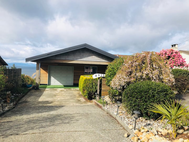 Sechelt Vacation Rentals & Homes British Columbia, Canada Airbnb