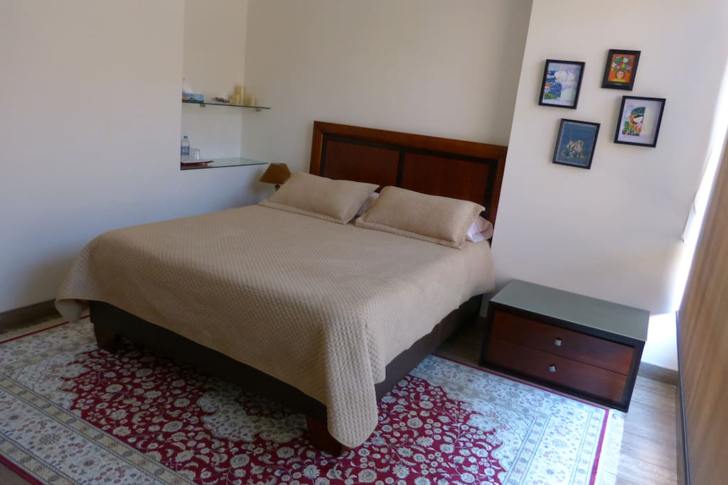 Bedroom 2
Dormitorio 2
