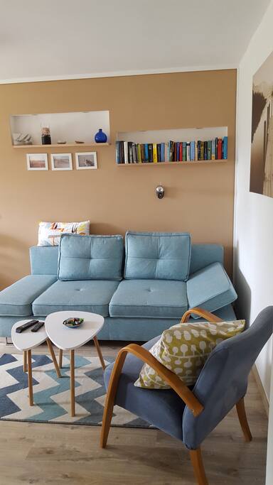 NEU! Couch - auch als Schlafcouch nutzbar!