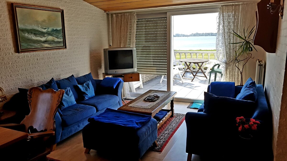 Successful Airbnb property: Great view of the Veersemeer in Wijk 03 Kamperland