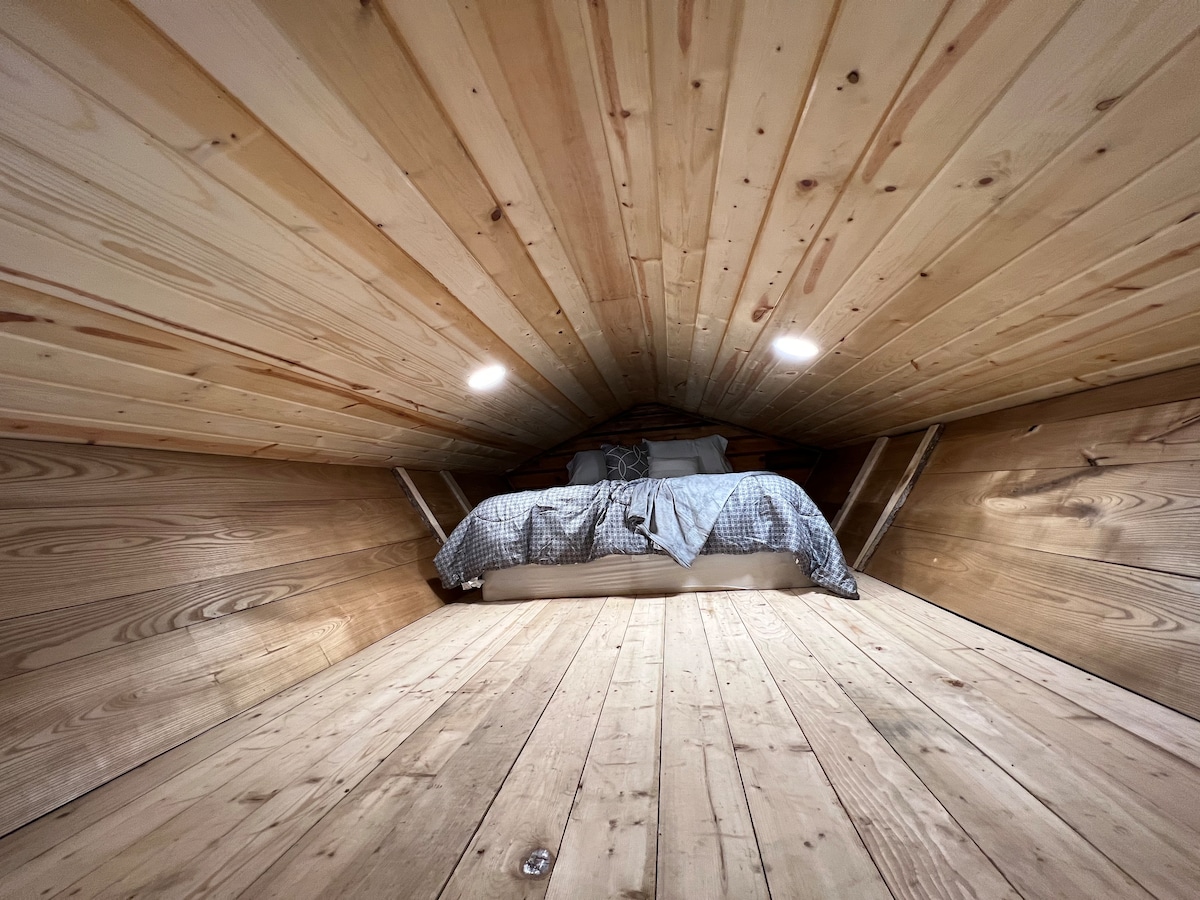 Kitanda cha Ukubwa Kamili wa Roshani