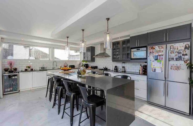 Villa 7ty-One (incl. maid) gallery image 3