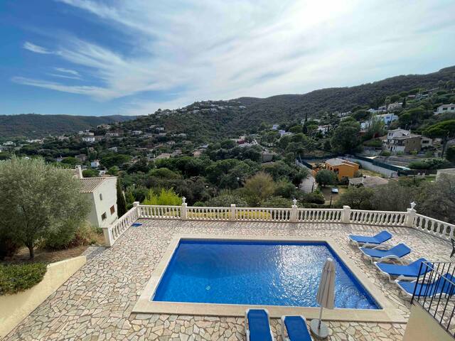 Villa con impresionantes vistas y piscina privada. gallery image 4