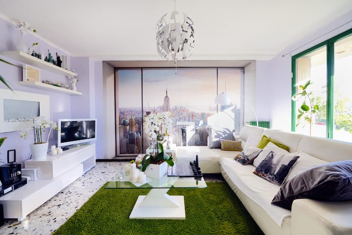 Chambre Avec Balcon Fleuri Chez Moi à Marseille - Marseille