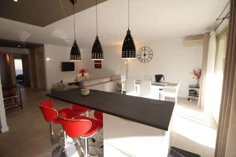 Top Airbnb: Modern 80 m² apartment in the heart of Cannes in Cannes