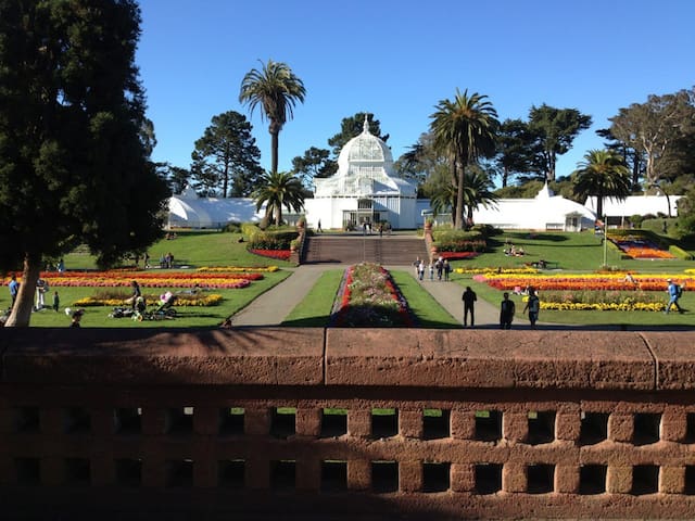Photo of Conservatory of Flowers in Golden Gate Park