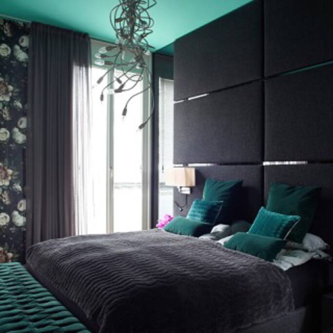 Masterbed Room Penthouse on 3rd Floor with own Minibar