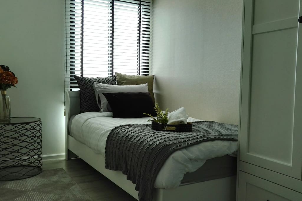 Second bedroom with double bed