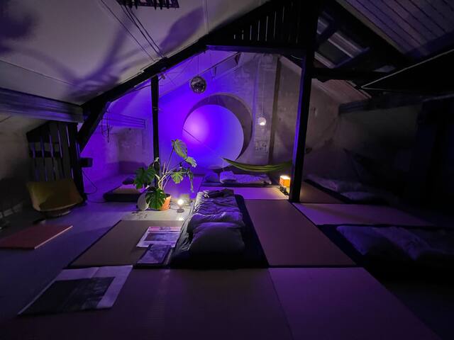 Exceptional artistic loft – sustainable experiment gallery image 5