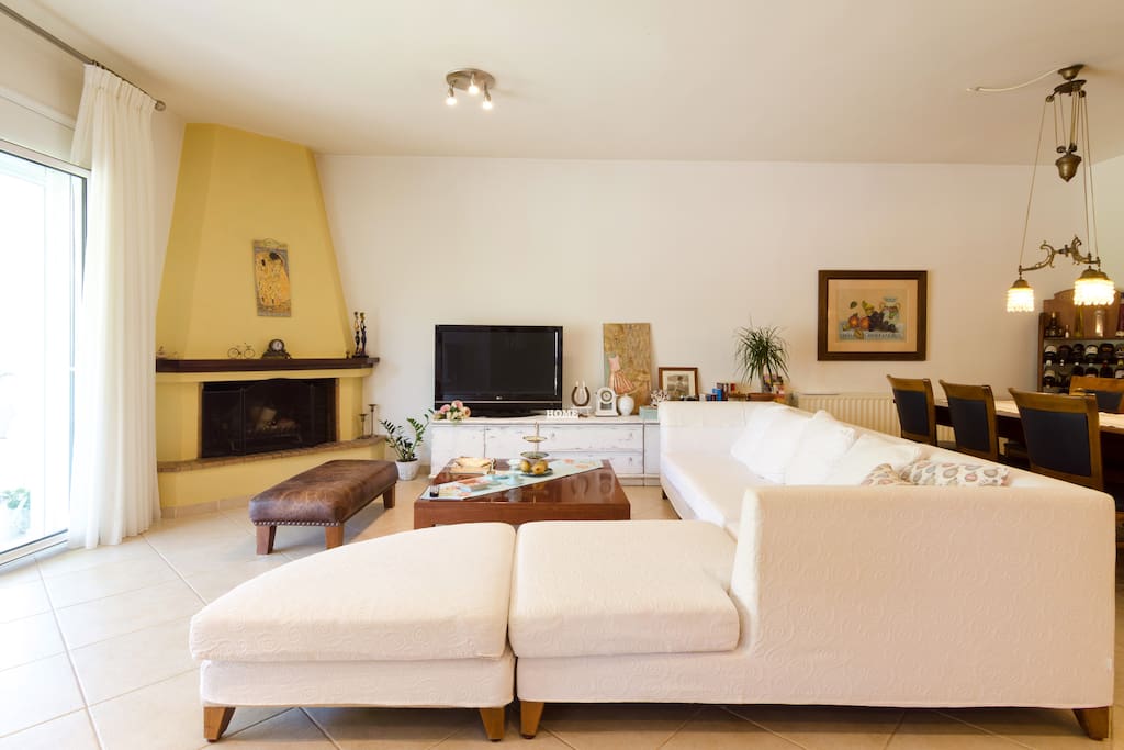 living room.