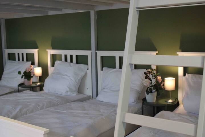 Connected Apartment for up to 14 people Kreuzberg gallery image 5