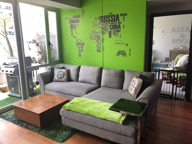 Beautiful Modern Room in High Park Santa Fe!