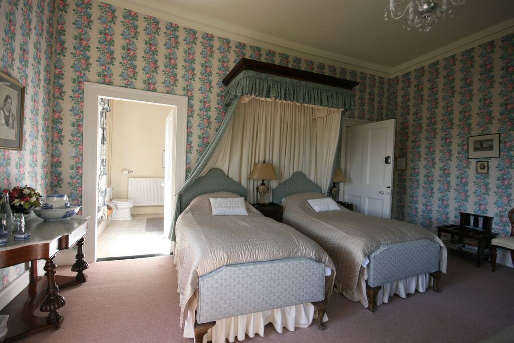 Blue with Twin Beds