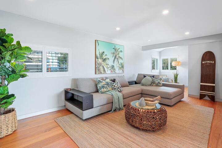 Luxe Coastal Abode, Marcus Beach