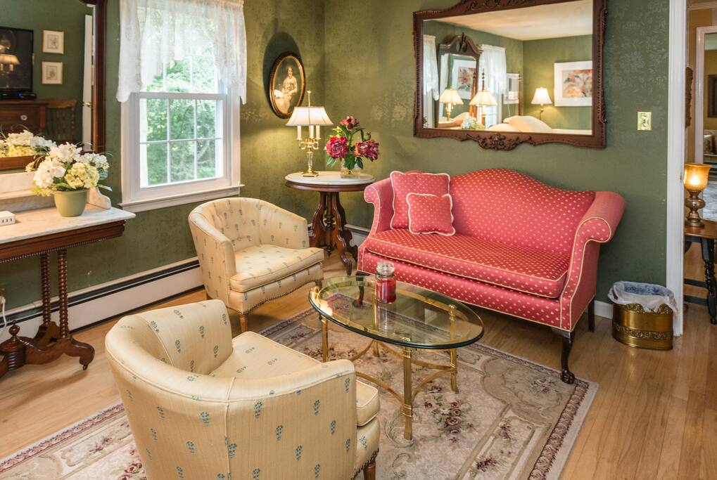 Sitting space within the bedroom