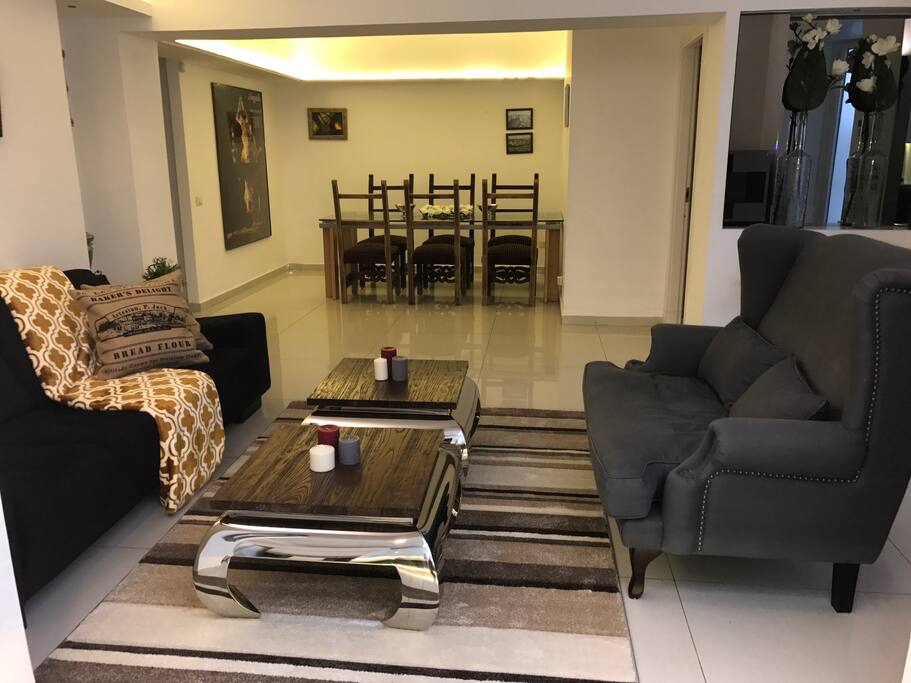 Living room & Dining room