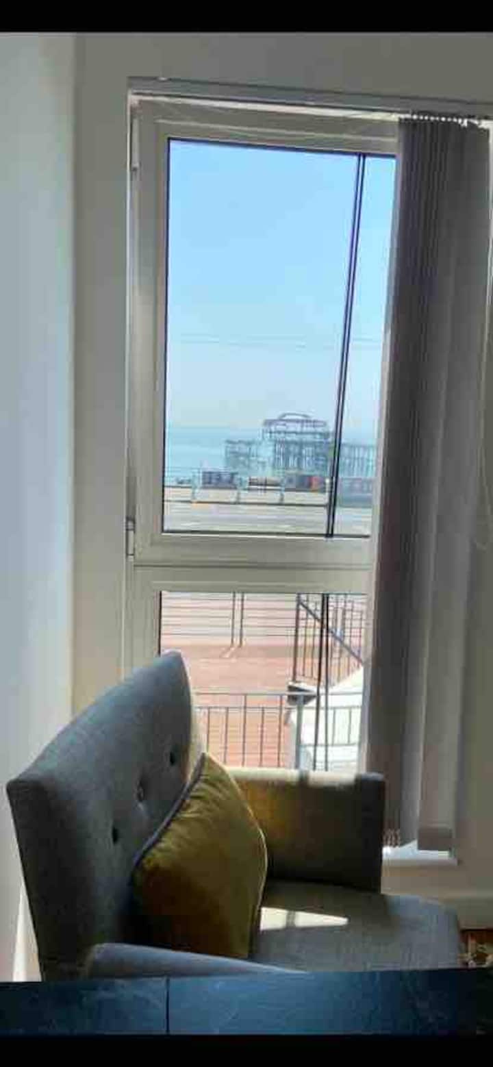 Sea View - 2 Bedroom - West Pier - Brighton Beach - Brighton