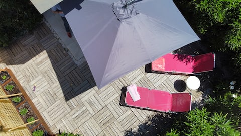 AUDREY'S VILLA, SEA FRONT